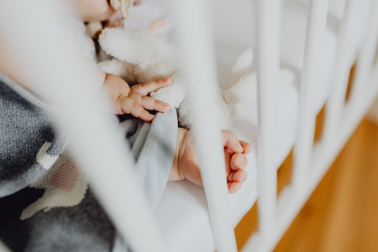 Our Twin Toddler Sleep Schedule (That Actually Holds Up)